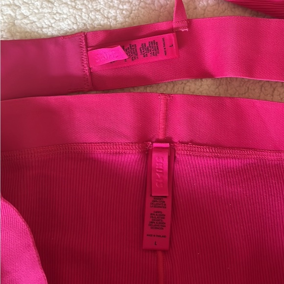 SKIMS cotton bralette and shorts set - Picture 3 of 4